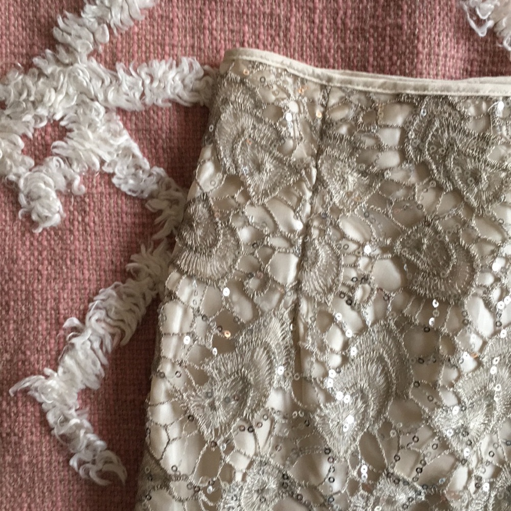 H&M Lace and Sequin Pencil Skirt size 4 - Picture 2 of 5